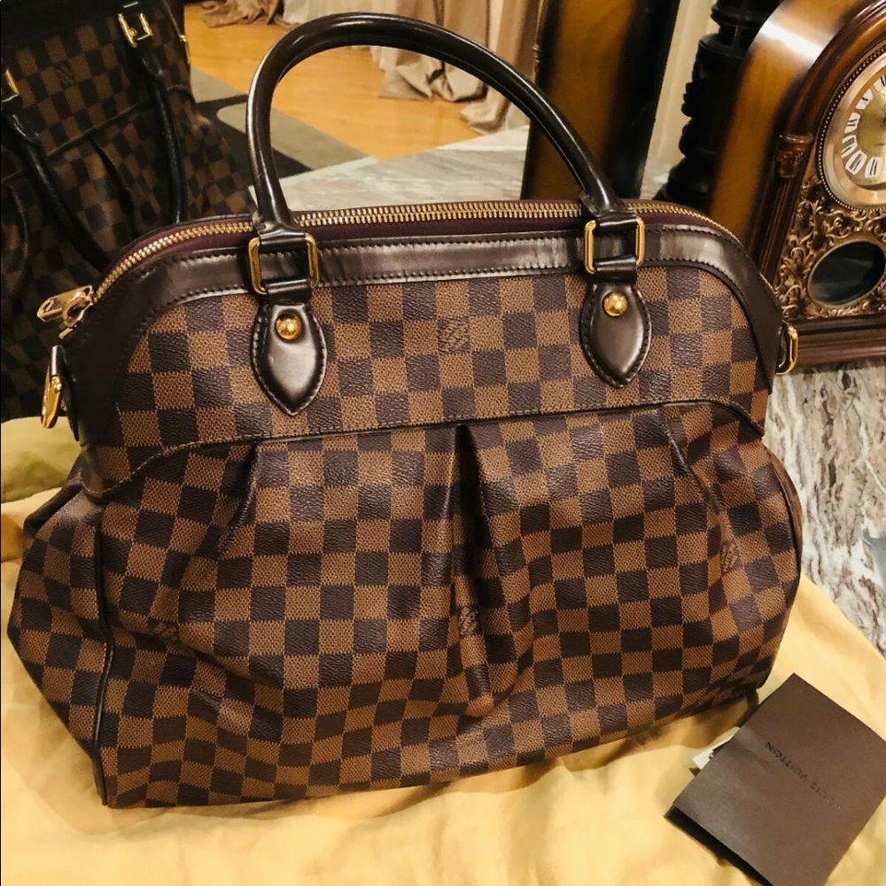 💎 Authentic Louis Vuitton Damier Trevi GM 💎 - Picture 2 of 13